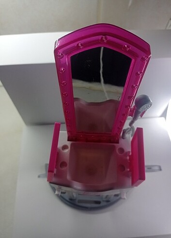 Beden Barbie lavabo ve tarak