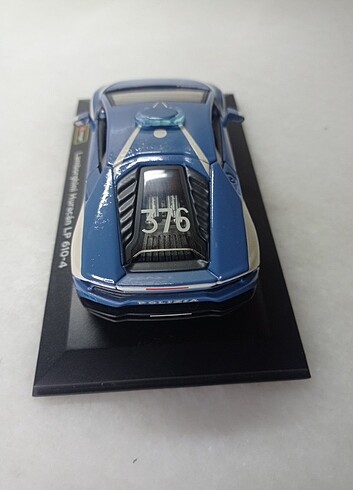  Beden 1/32 lamborgini metal araba 2 adet