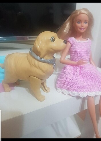 Barbie ve Doğuran Köpeği