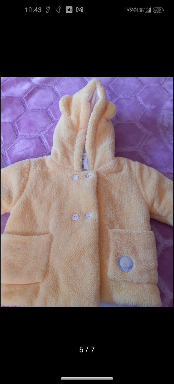 Sarı Kapüşonlu Mont - Görsel 3