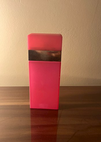 Beden Dolce & Gabbana Pembe Kadın Parfümü 100 ml