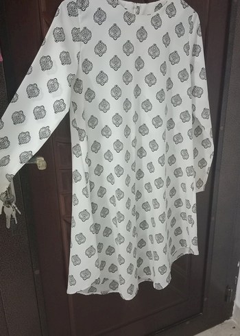 Uzun Kollu Beyaz Desenli Bohem Tunik