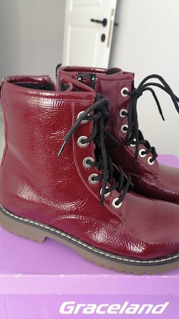 38 Beden Bordo bot