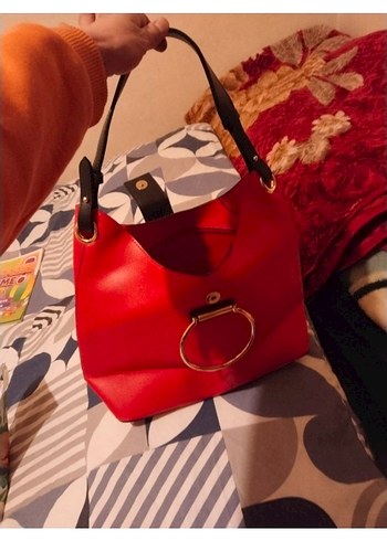 Kırmızı Parlak suni Deri Kadın Çanta - Görsel 2