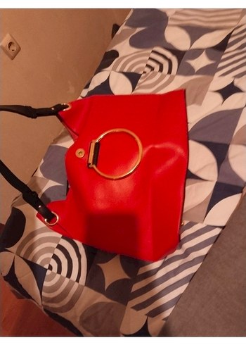 Kırmızı Parlak suni Deri Kadın Çanta - Görsel 4