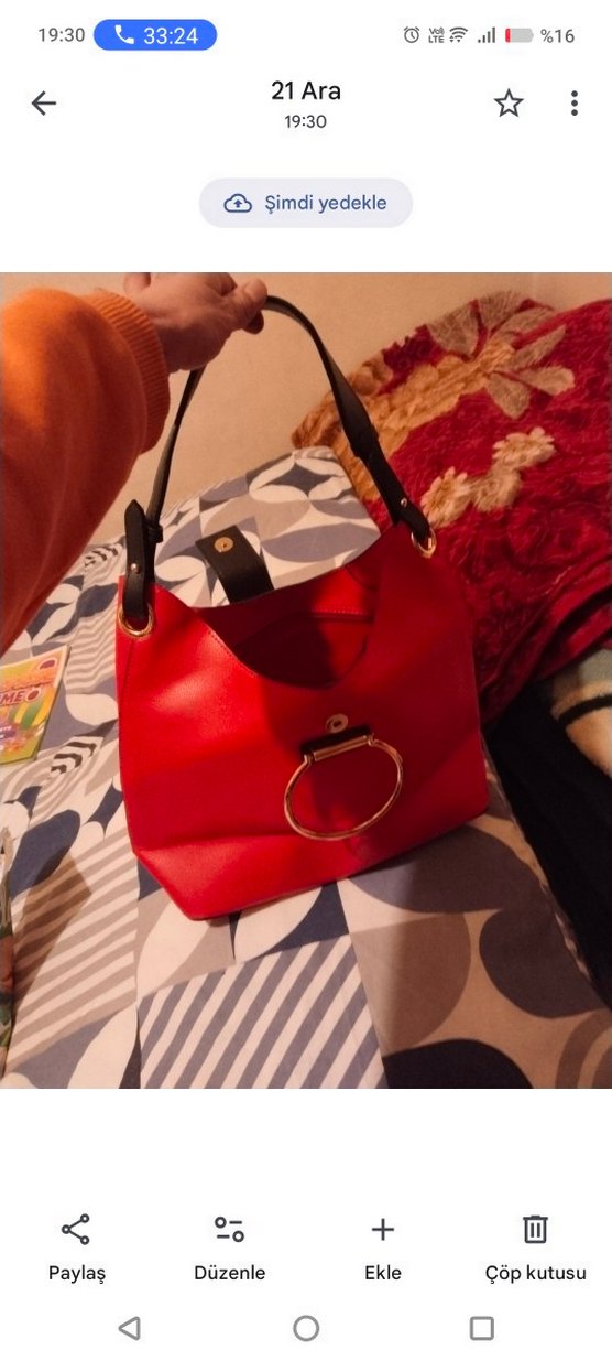 Kırmızı Parlak  suni Deri Kadın Çanta - Görsel 2
