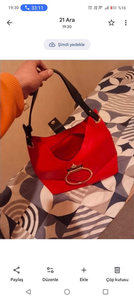 Kırmızı Parlak  suni Deri Kadın Çanta - Görsel 5