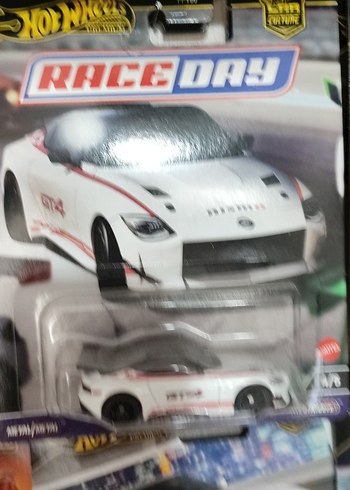 Beyaz Hot Wheels Yarış Arabası - Görsel 4