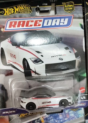 Beyaz Hot Wheels Yarış Arabası - Görsel 2