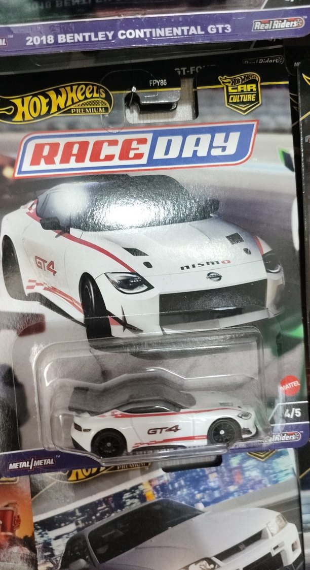 Beyaz Hot Wheels Yarış Arabası - Görsel 2