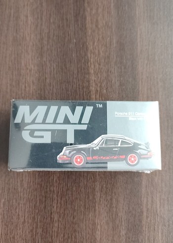Beden MINI GT Siyah Porsche 911 Oyuncak Araba