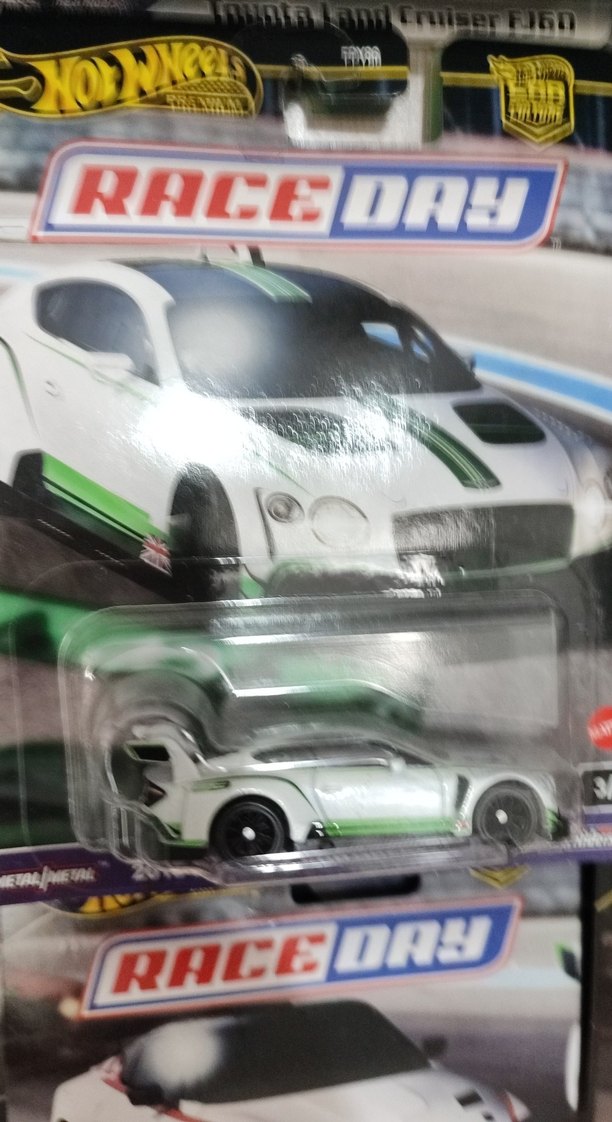 Beyaz Yarış Arabası Oyuncak - Görsel 3