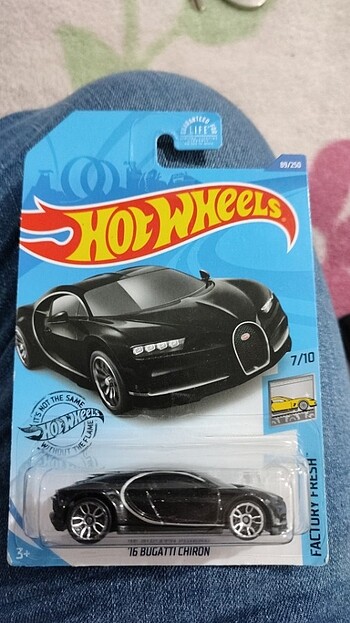  Hotwheels 16 Bugatti chiron