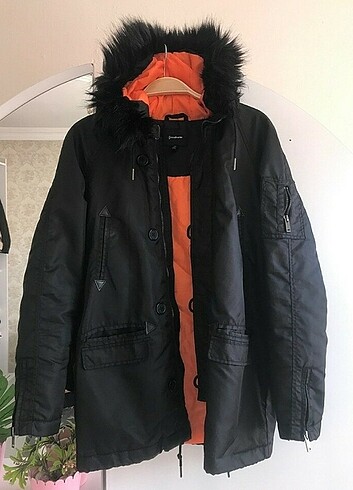 Stradivarius mont 