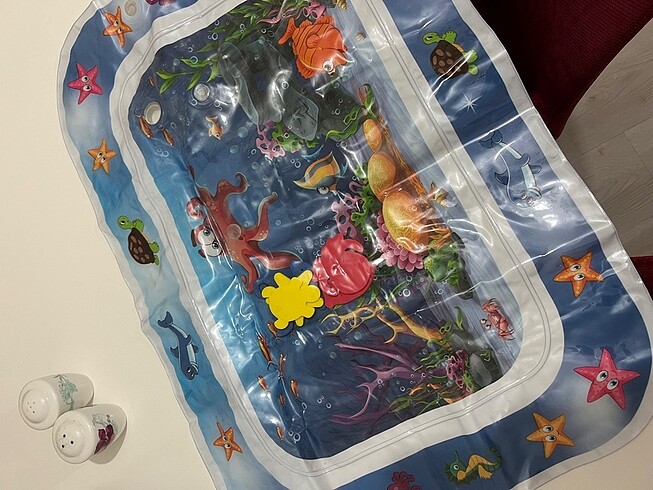 Sulu oyuncak bebek için