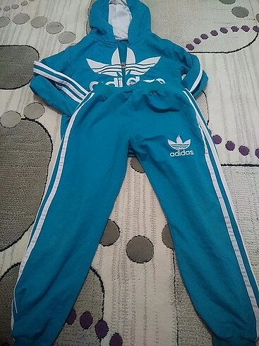 Adidas Kız çocuk eşofman takımı 
