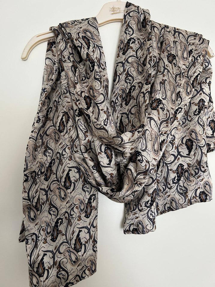 Bej Gri Desenli İpek dokunuşlu Kadın Şal - Görsel 3