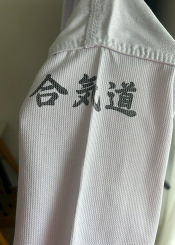 Beyaz aikido elbisesi çocuk Kimono kırmızı kuşak - Görsel 2