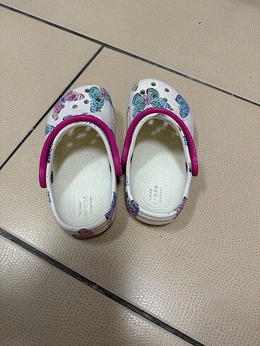 26 Beden beyaz Renk Crocs terlik