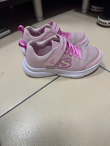 Skechers