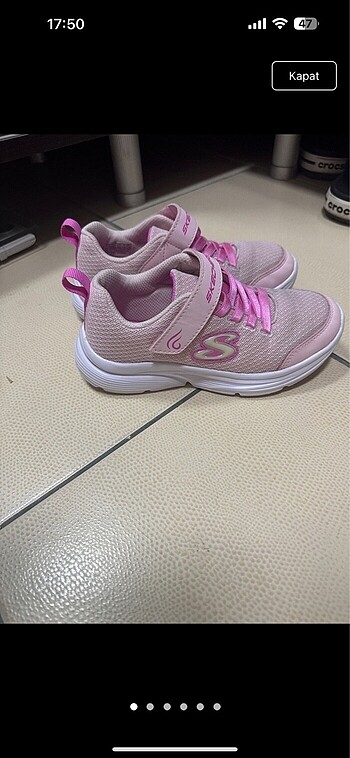 Skechers