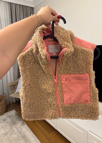 PULL AND BEAR xs crop yelek
