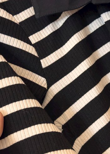 Düğmeli Siyah Beyaz Çizgili Kadın Triko elbise - Görsel 2