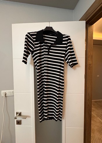 Düğmeli Siyah Beyaz Çizgili Kadın Triko elbise - Görsel 4