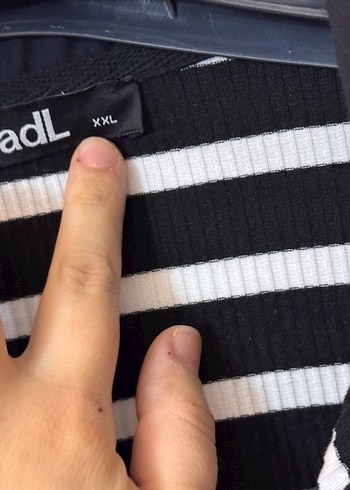 Düğmeli Siyah Beyaz Çizgili Kadın Triko elbise - Görsel 3