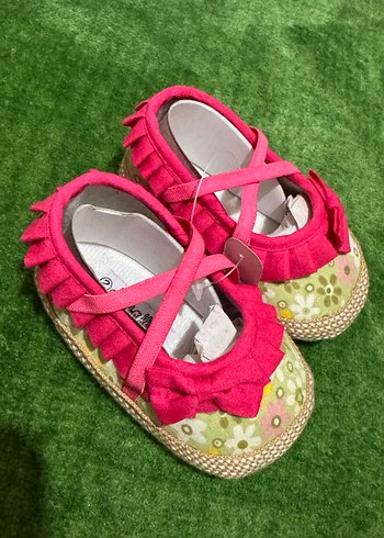 Kız Bebek Renkli Nakışlı Fırfırlı Ayakkabı - Görsel 2