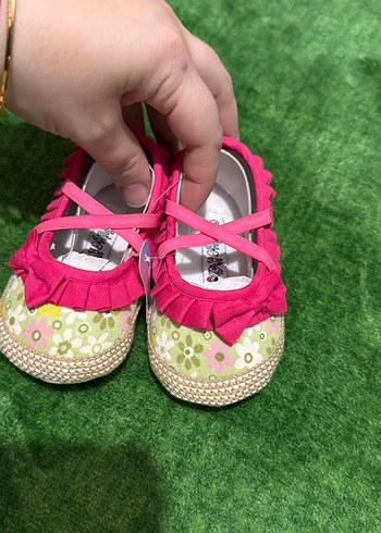 Kız Bebek Renkli Nakışlı Fırfırlı Ayakkabı - Görsel 4