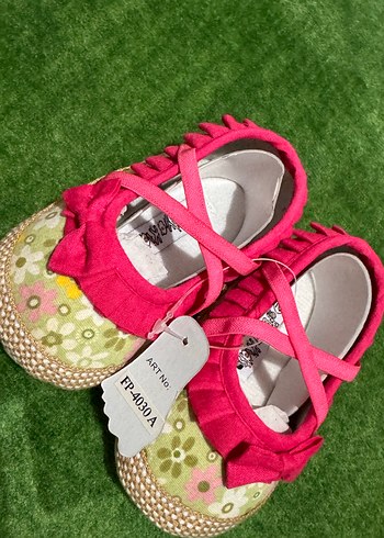 Kız Bebek Renkli Nakışlı Fırfırlı Ayakkabı - Görsel 3