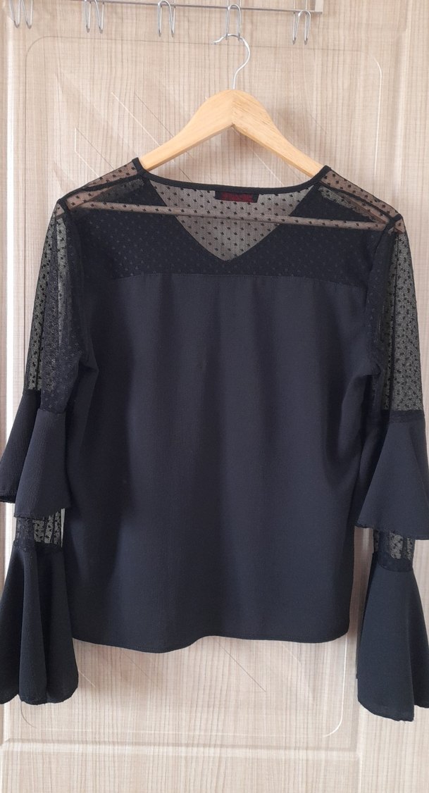 Siyah V Yaka Dantel Detaylı Uzun Kollu Bluz - Görsel 3