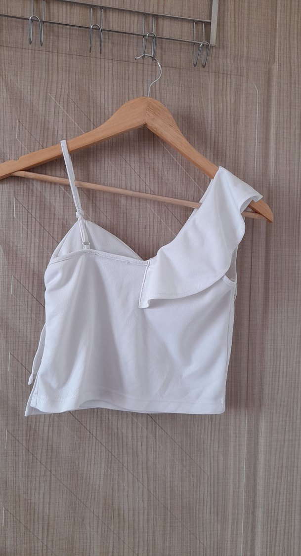 Beyaz V Yaka Kolsuz Drapeli Mini Bluz - Görsel 3