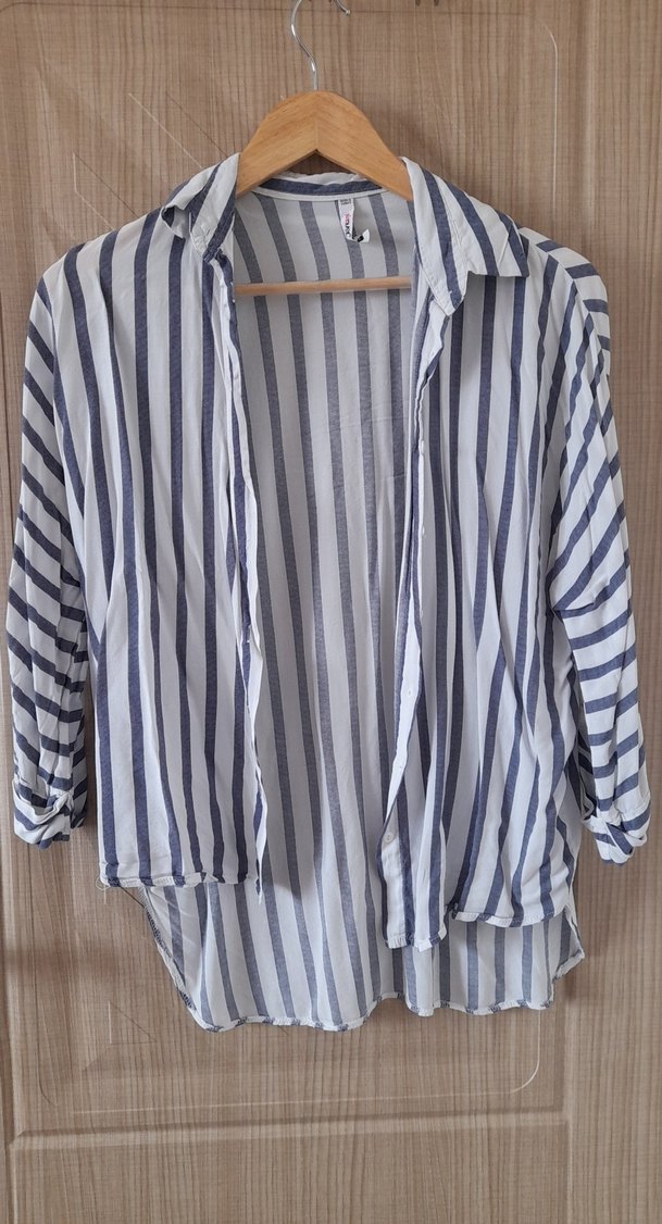 Çizgili V Yaka Uzun Kollu Kadın Gömlek - Görsel 2