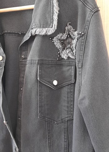 Uzun Siyah Nakışlı Denim Ceket - Görsel 4