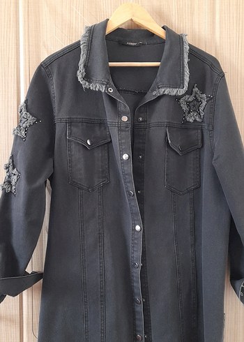 Uzun Siyah Nakışlı Denim Ceket - Görsel 2