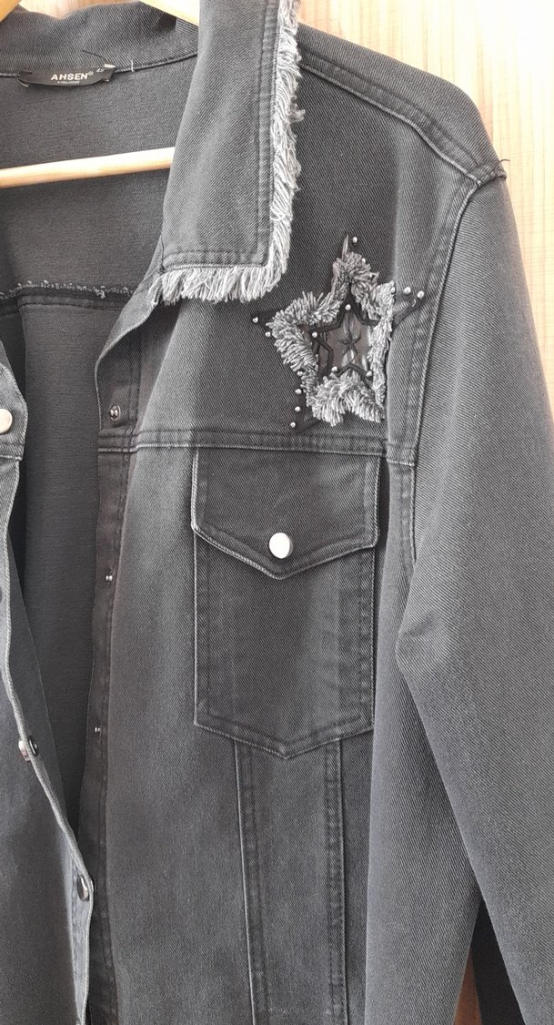 Uzun Siyah Nakışlı Denim Ceket - Görsel 4