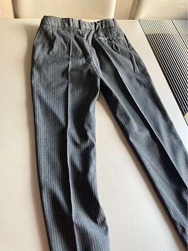 10 yaş erkek çocuk kumaş pantolon - Görsel 5