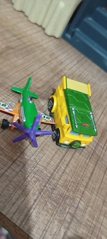  Beden Hotwheels