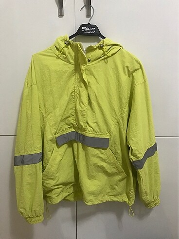 Bershka Neon sarı berska yağmurluk