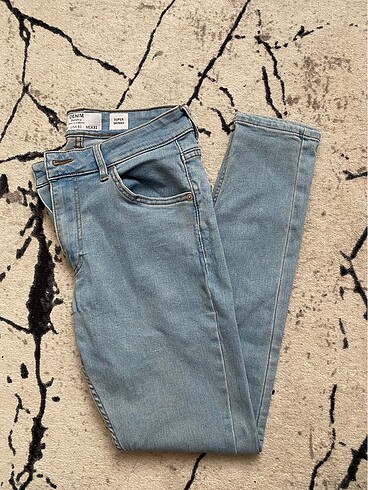 Bershka Erkek Açık Renk Jean