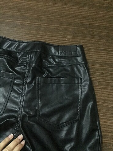 Bershka Deri pantolon
