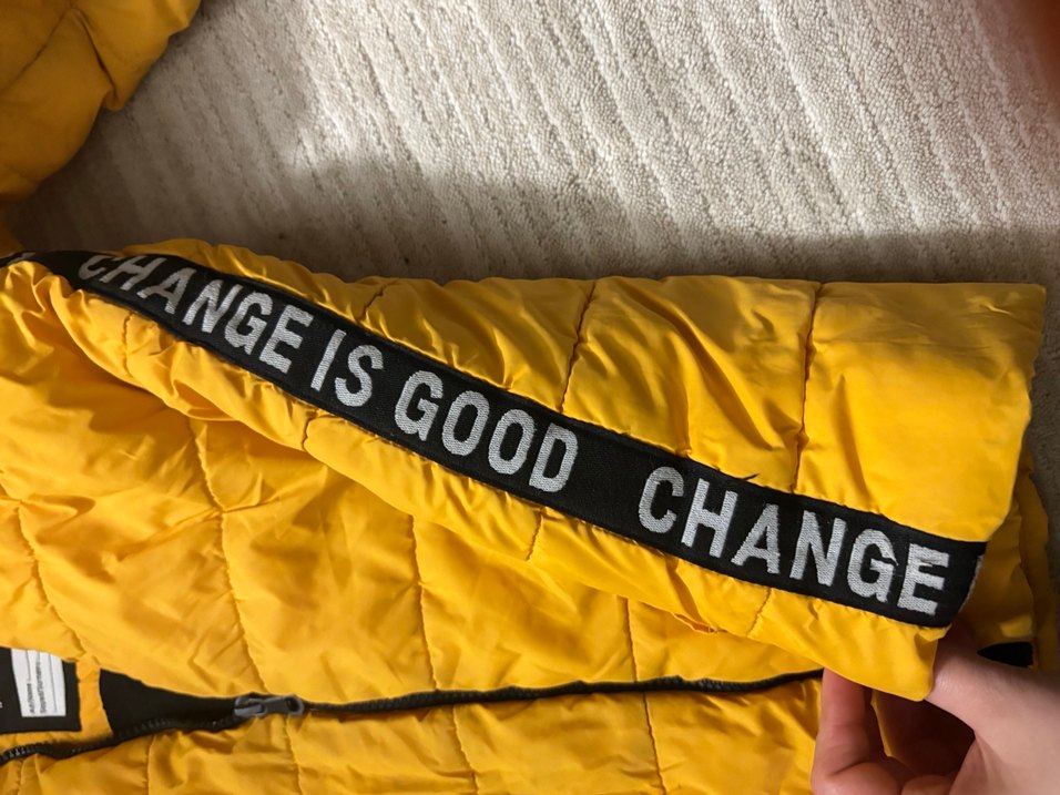 Sarı Kapüşonlu Erkek Çocuk Mont - Görsel 3