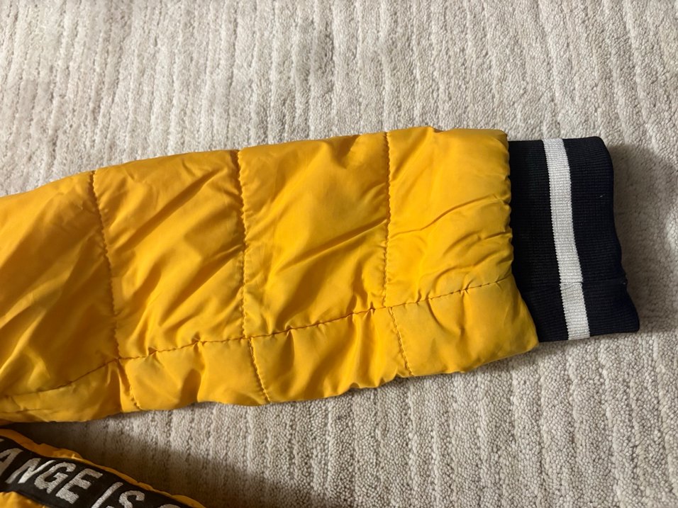 Sarı Kapüşonlu Erkek Çocuk Mont - Görsel 5