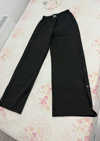 Düğmeli Siyah Kadın pantolon - Görsel 2