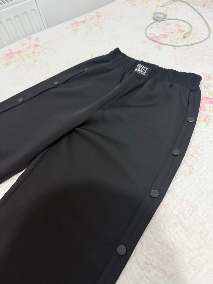 Düğmeli Siyah Kadın pantolon - Görsel 3