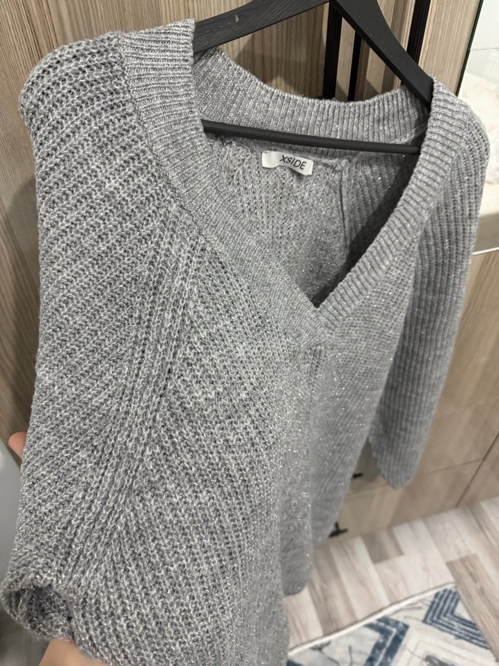 Gri V Yaka Örgü Kadın Kazak - Görsel 5