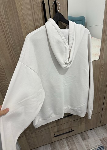 Beyaz Kapüşonlu Mavi Baskılı Sweatshirt - Görsel 3