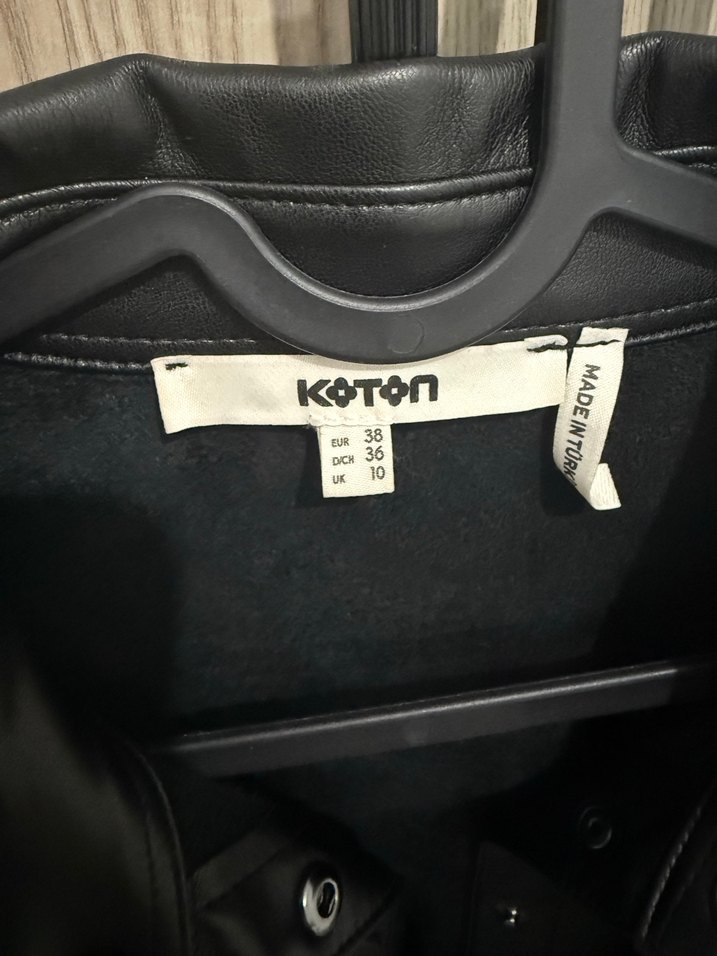 Düğmeli Siyah Deri Kadın Ceket KOTON - Görsel 3